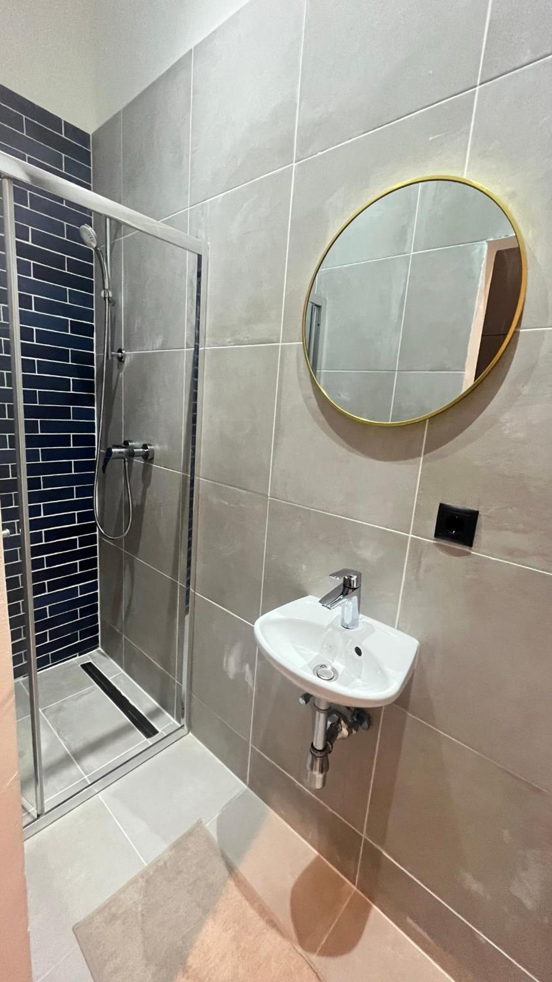 K&K Apartment Near Hauptbahnhof - Kingsize Bed Bécs Kültér fotó